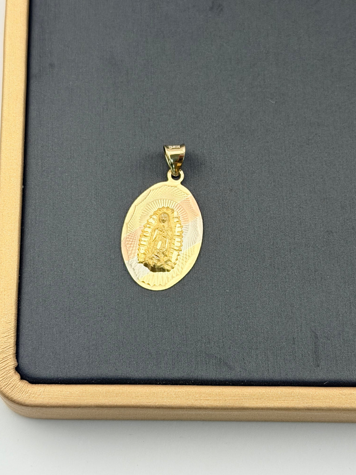 10k gold Virgin Mary pendant - 3 tone gold virgencita | Medallas de oro 10k virgencita